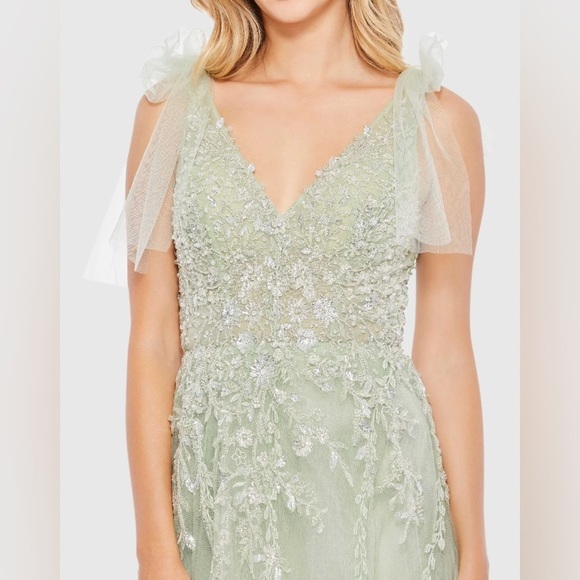 Mac Duggal 20313 NWT Embellished Soft Tie Sleeveless V Neck Gown - Picture 4 of 15